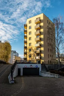 Budynek, w którym mieści się apartament