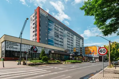 Budynek, w którym mieści się apartament