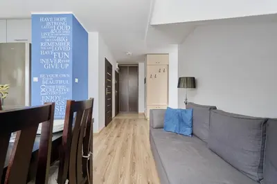 Część wypoczynkowa w obiekcie Comfortable & Cozy Studio with Balcony - Klimasa by Noclegi Renters
