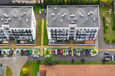 Widok z lotu ptaka na obiekt LOFT APARTAMENT II NAMYSŁÓW