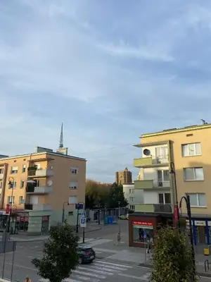 Budynek, w którym mieści się apartament