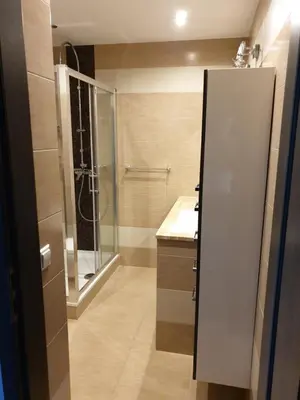 Łazienka w obiekcie Przestronny apartament dla 9 osób - 4 sypialnie, PARKING
