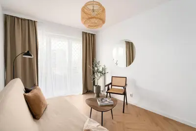 Łóżko lub łóżka w pokoju w obiekcie Apartments Wroc'LOVE by me & Mosiężna & Free Garage & Self Check in 24H