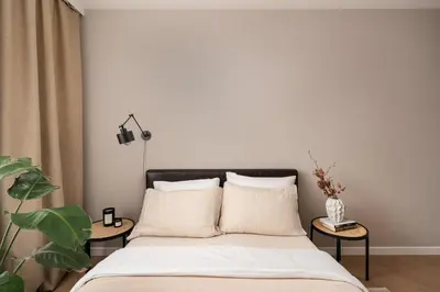 Łóżko lub łóżka w pokoju w obiekcie Apartments Wroc'LOVE by me & Mosiężna & Free Garage & Self Check in 24H