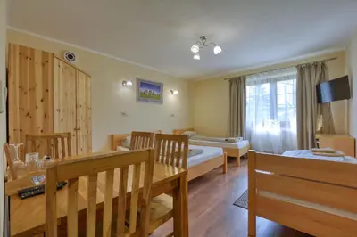 Telewizja i/lub zestaw kina domowego w obiekcie SkiBike House Stronie Śląskie