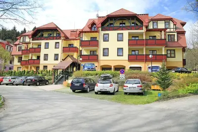 Budynek, w którym mieści się apartament