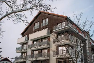 Budynek, w którym mieści się apartament