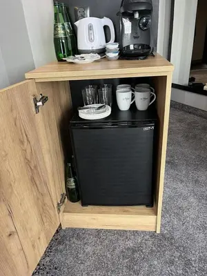 Zestaw do parzenia kawy i herbaty w obiekcie Apartament Bellavue w Czarnej Perle