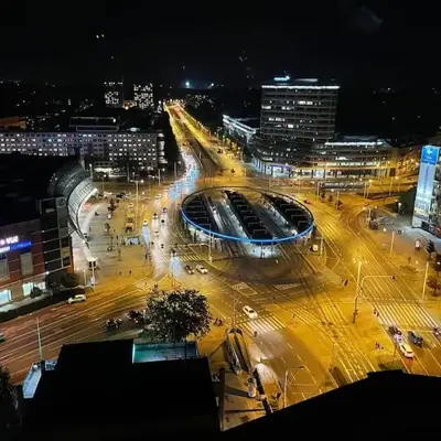 100m2 penthouse on top of the city 1000Mb/s