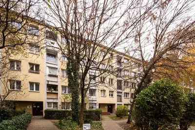 Budynek, w którym mieści się apartament