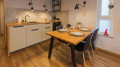 Kuchnia lub aneks kuchenny w obiekcie VacationClub - Aleja Zwycięzców Apartament 12
