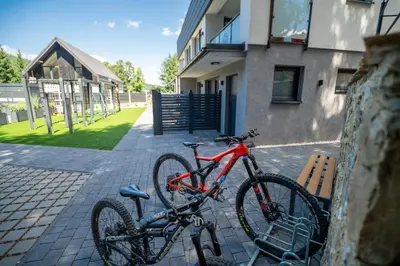 Rowery dostępne w obiekcie APARTAMENTY FAMILY SKI&BIKE HOUSE lub w pobliżu