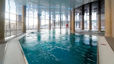 Basen w obiekcie Aparthotel Czarna Perła - Czarna Góra Resort, Sun & Snow lub w pobliżu