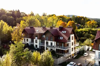 Budynek, w którym mieści się aparthotel