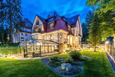 Ogród w obiekcie Villa Alina Medical SPA