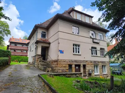 Budynek, w którym mieści się apartament