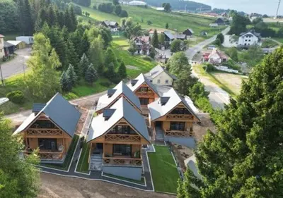 Przyroda w pobliżu tego domu w stylu alpejskim