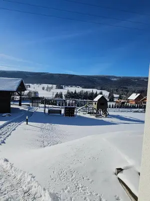 Obiekt All Season Lasówka - Klimat - Willa 10 osobowa z widokiem na góry, Sauna opalana drewnem, Jacuzzi 4km do Zieleniec SKI Arena zimą