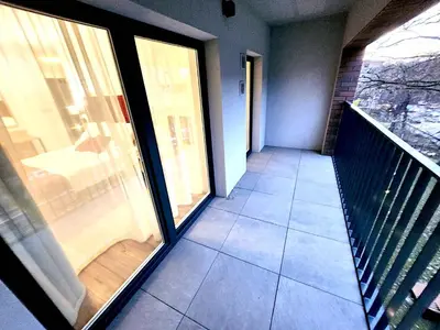 Balkon lub taras w obiekcie Apartment Premium Atal City Square-Free Parking Space In The Garage