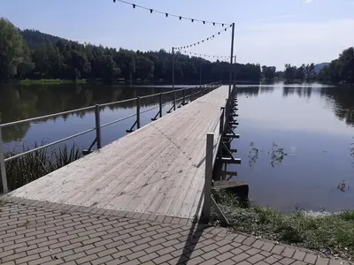 Widok na rzekę nieopodal tego apartamentu