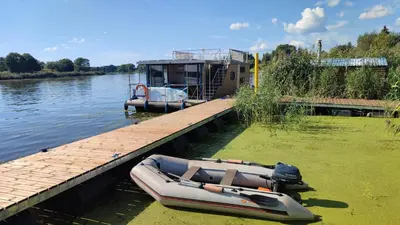 Widok na rzekę nieopodal tego apartamentu