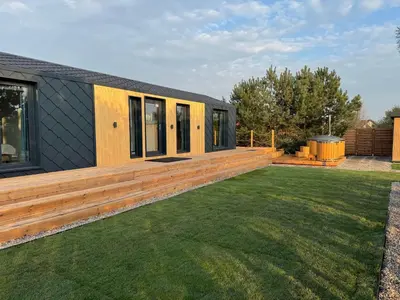 Budynek, w którym mieści się apartament