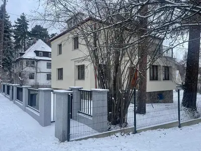 Obiekt Dom na Słowiańskiej zimą