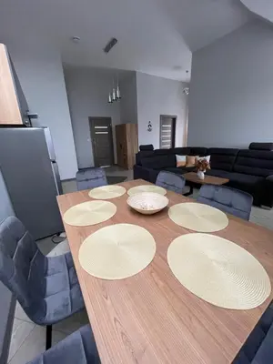 Kuchnia lub aneks kuchenny w obiekcie Apartamenty Świerkowa #1