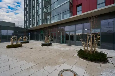 Budynek, w którym mieści się apartament