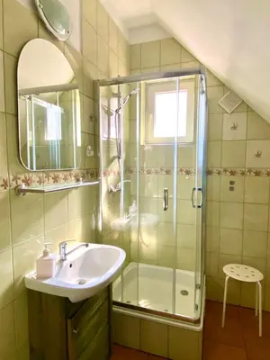 Łazienka w obiekcie Apartament W Dolinie Modrzewi