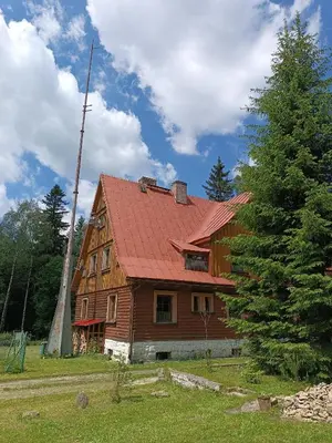 Budynek, w którym mieści się apartament