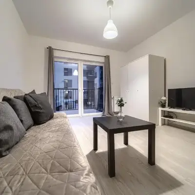 Madalińskiego Comfort Apartment by BookingHost