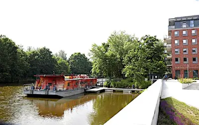 Widok na rzekę nieopodal tego apartamentu