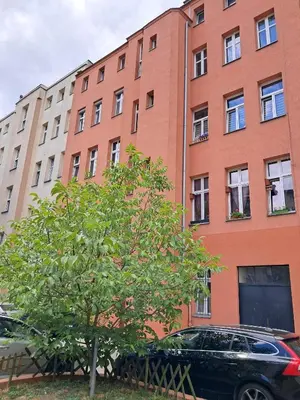 Budynek, w którym mieści się apartament
