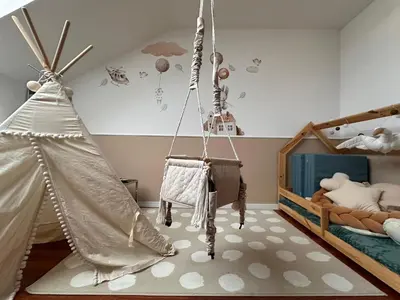 Łóżko lub łóżka w pokoju w obiekcie IDYLLAKI dom z ogrodem i sauną