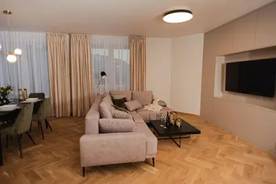 Telewizja i/lub zestaw kina domowego w obiekcie Gliwice Dickensa 36A Condo