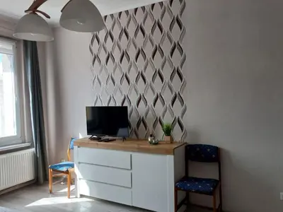 Telewizja i/lub zestaw kina domowego w obiekcie mieszkanie Tarnowskie Góry obok sądu