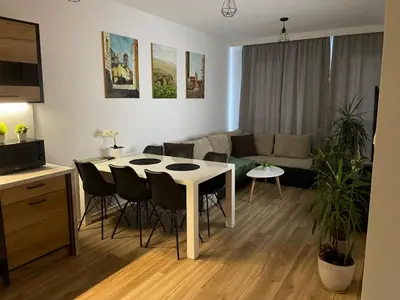 Plan piętra w obiekcie Kotlina Kłodzka - Apartament na wyłączność na Letniej , 63 m , 2 sypialnie , salon z aneksem kuchennym , balkon , podziemny garaż FREE