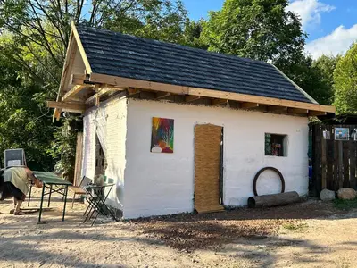 Budynek, w którym mieści się dom wakacyjny