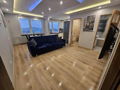 Część wypoczynkowa w obiekcie City Sense - Apartament z widokiem na góry i miasto