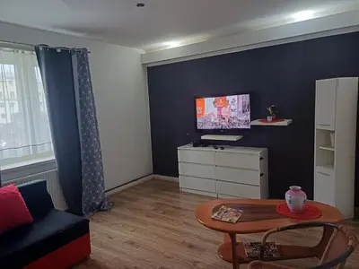 Telewizja i/lub zestaw kina domowego w obiekcie Apartament-Zaodrze,2- pokoje,kuchnia,łazienka