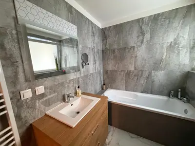 Łazienka w obiekcie Przestronny 3 pokojowy apartament Park City