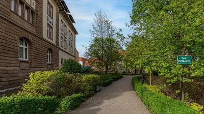 Ogród w obiekcie VacationClub - Old Town Apartament 8B
