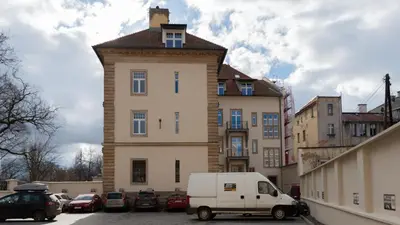 Budynek, w którym mieści się apartament