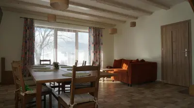 Część wypoczynkowa w obiekcie Domek w Lasówce