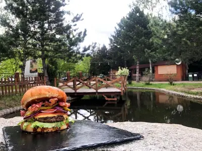 Jedzenie w hotelu lub w pobliżu