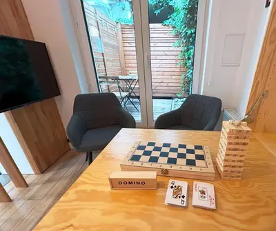 Telewizja i/lub zestaw kina domowego w obiekcie Fantastays - Sixteen