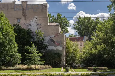 Ogród w obiekcie RentPlanet - Apartament Cybulskiego