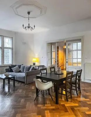 Część wypoczynkowa w obiekcie Stylowy Park Apartment Wawrzyniaka