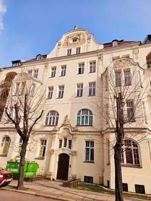 Budynek, w którym mieści się apartament